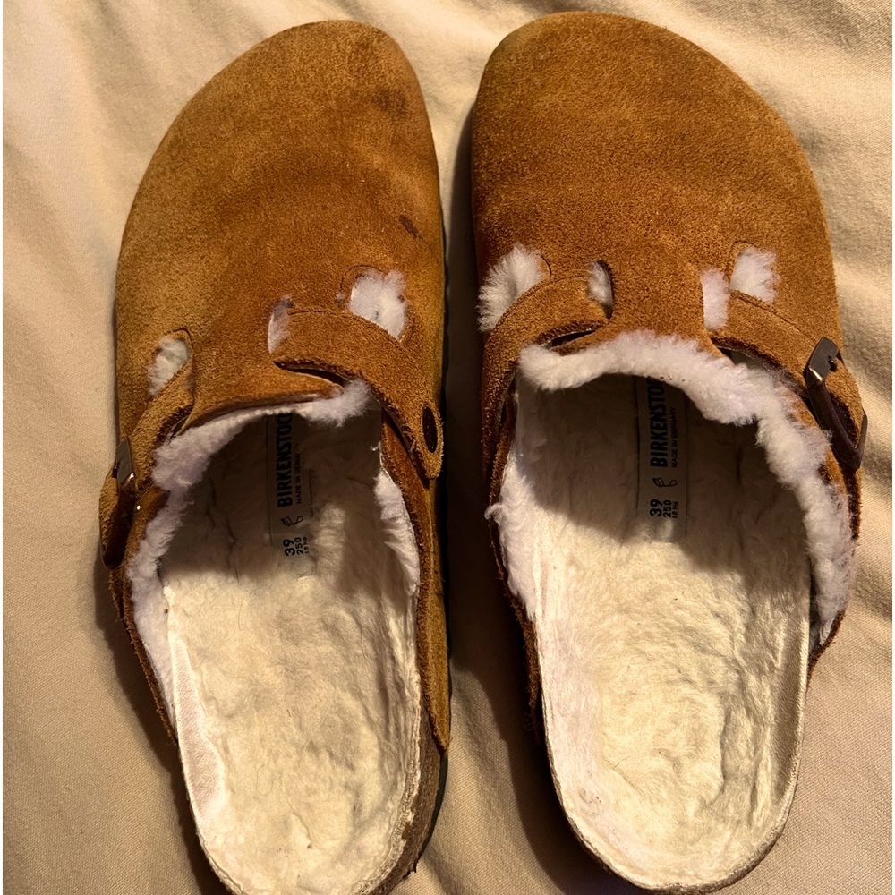 Womans Birkenstock shearling Boston clogs